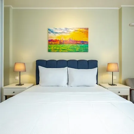 Apartment Lovely And Flat In Sisli With Backyard